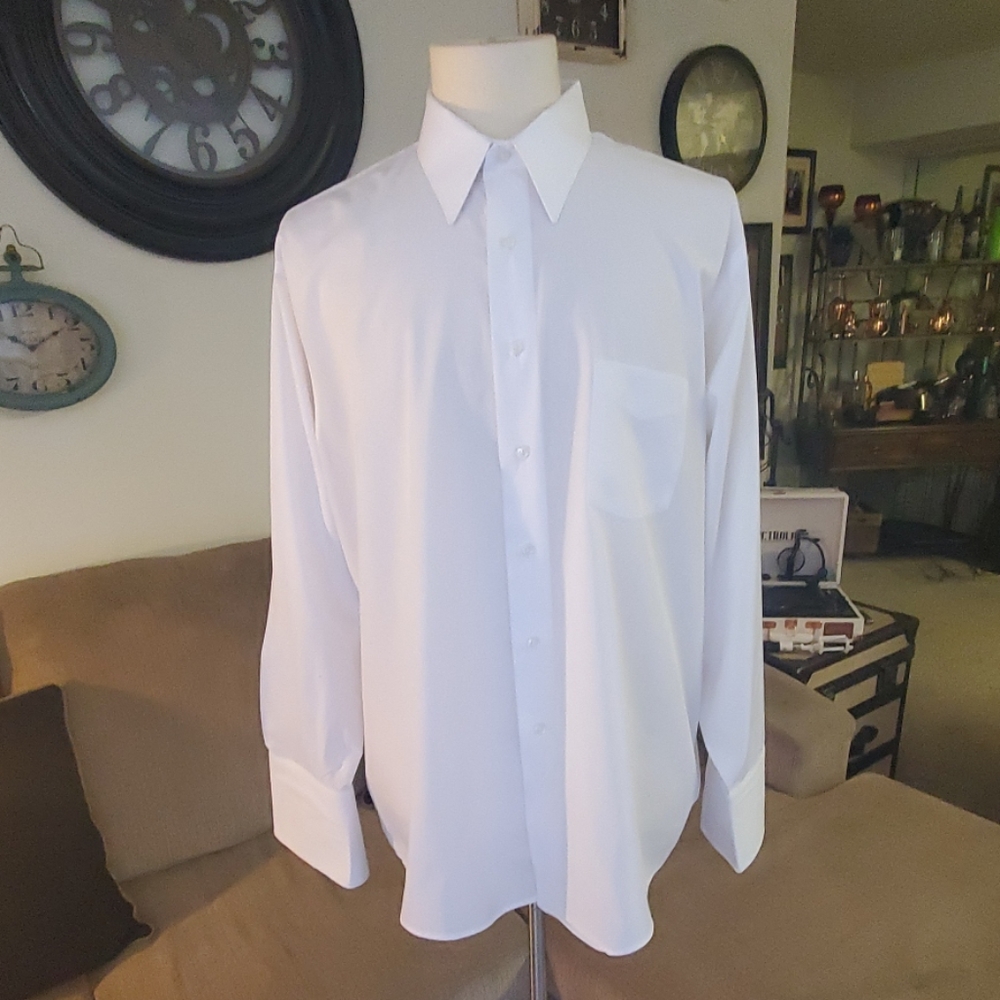 💥SALE💥VAN HEUSEN SHIRT